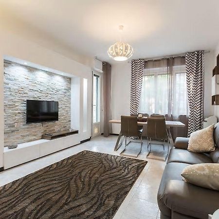 Cosy Corner Apartment Milan Bagian luar foto